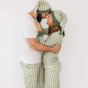 L'oved Baby Organic Women's Christmas Eve Plaid Set + Hat