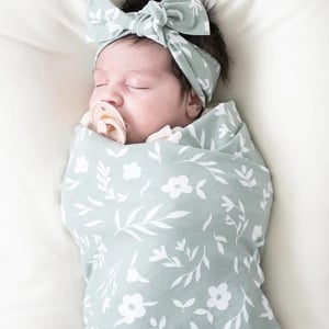 Saranoni Stretchy Swaddle - Sweet Alyssum