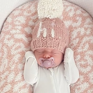 Hi. Hand Knit Beanie - Rosy